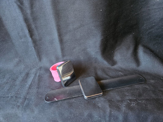 Magnetic pincushion